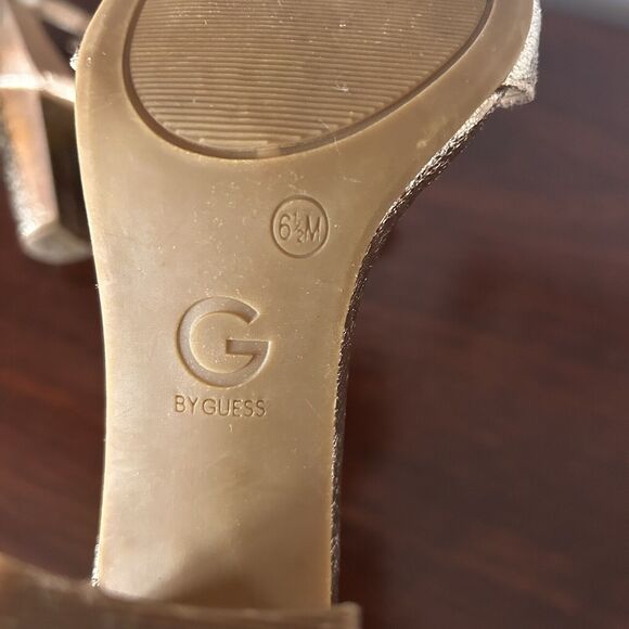 G by Guess Women’s Heels Gold Size 6.5 Chunky Heel Ankle Buckle - Picture 10 of 10